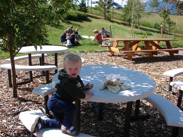 Matteo and I had a picnic at the Nature Center while Grandma and June went to the toddlers' class.