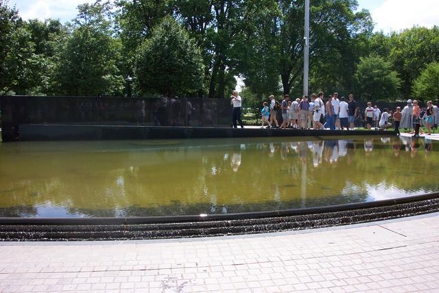 This reflecting pool is also part of the Korean War Memorial