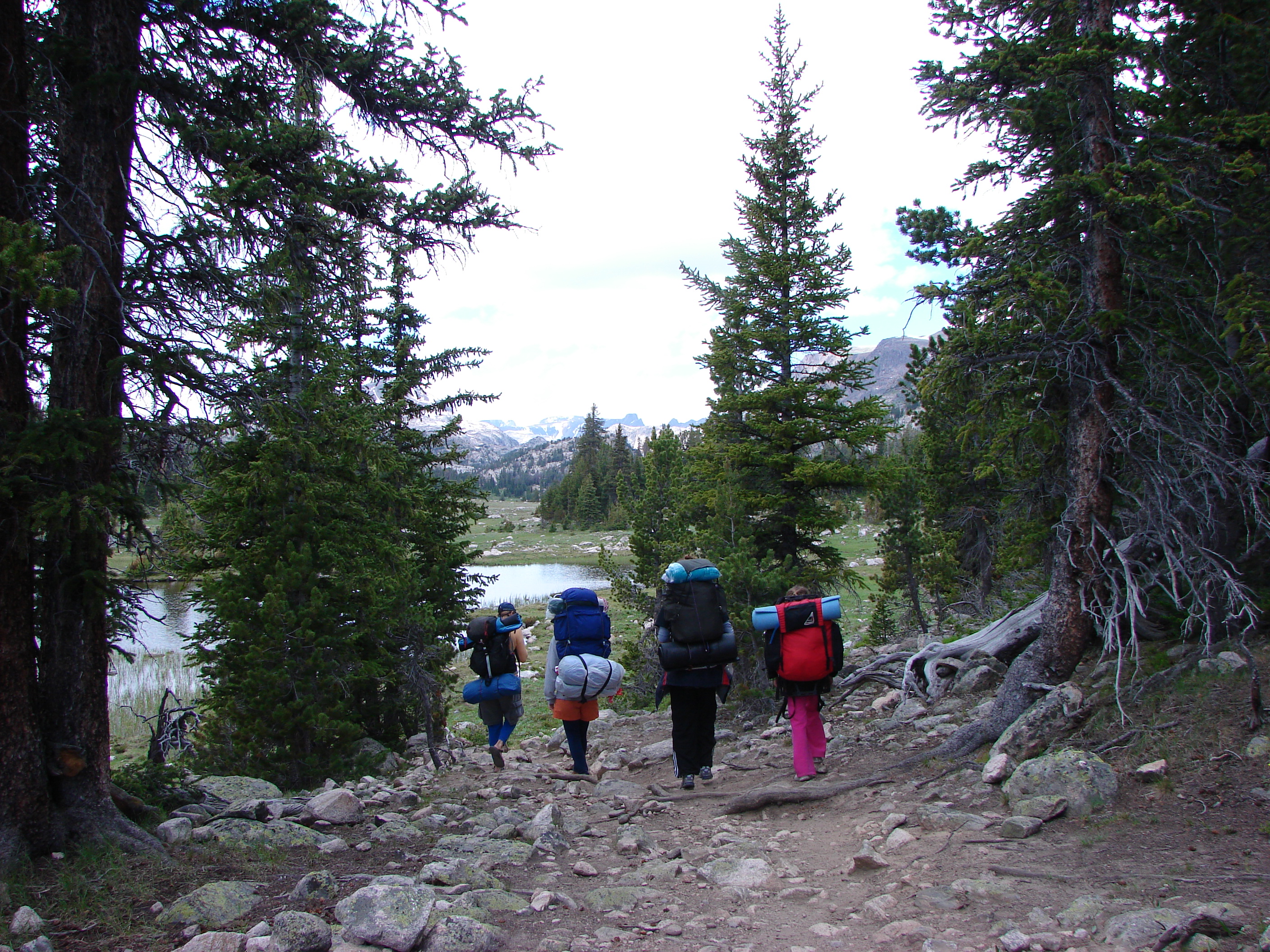 We're hiking from Island Lake toward Beauty Lake.