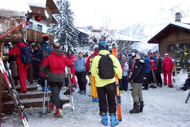 The next day we split up again.  Linda and I went skiing at Brevant and Flegere.